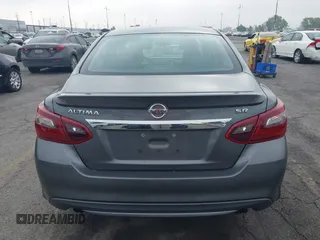 2017 Nissan Altima SL z VIN 1N4AL3AP2HC498095, wystawiony jako IAAI lot #42453384 z przebiegiem 138 736 mil mil oraz . Historia ofert i sprzedaży dostępna na DreamBid. Obrazek 16.