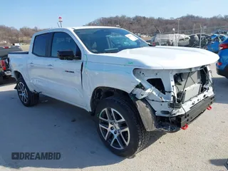 2024 Chevrolet Colorado 4WD Z71 with VIN 1GCPTDEK9R1121947, listed as a IAAI auction lot 41683714 with 3,109 mi miles and . Bid and sale history available at DreamBid. Image 18.