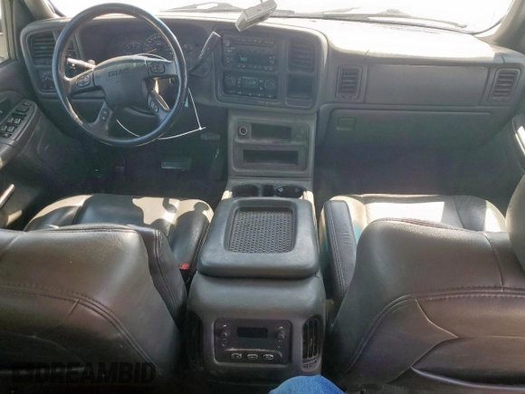 2005 GMC Sierra 2500HD SLE z VIN 1GTHK23245F813805, wystawiony jako Copart lot #51147775 z przebiegiem 213 786 mil mil oraz Czysty tytuł • Clean title. Historia ofert i sprzedaży dostępna na DreamBid. Obrazek 8.