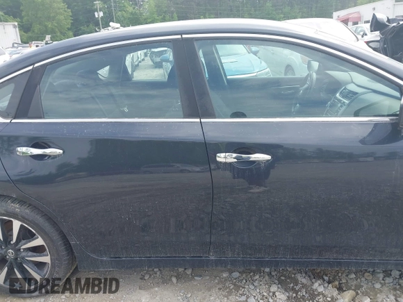 2018 Nissan Altima SV with VIN 1N4AL3AP8JC237981, listed as a IAAI auction lot 42178985 with 217,534 mi miles and . Bid and sale history available at DreamBid. Image 13.