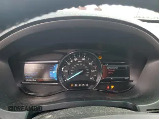 2017 Ford Explorer XLT z VIN 1FM5K7D85HGA35690, wystawiony jako Copart lot #47693985 z przebiegiem 171 884 mil mil oraz Szkoda całkowita • Salvage title. Historia ofert i sprzedaży dostępna na DreamBid. Obrazek 9.