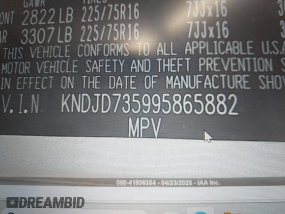 2009 Kia Sorento LX with VIN KNDJD735995865882, listed as a IAAI auction lot 41806384 with 1 mi miles. Bid and sale history available at carsss.com. Image 9.
