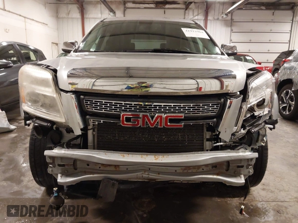 2011 GMC Terrain SLT-2 with VIN 2CTALWEC0B6450568, listed as a IAAI auction lot 41922964 with 181,378 mi miles and . Bid and sale history available at carsss.com. Image 6.
