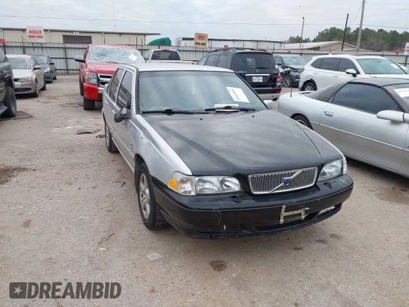 1999 Volvo S70 z VIN YV1LS55A1X1602832, wystawiony jako IAAI lot #41419464 z przebiegiem 243 610 mil mil oraz . Historia ofert i sprzedaży dostępna na DreamBid. Obrazek 1.