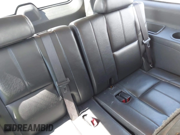 2008 GMC Yukon XL Commercial z VIN 1GKFK163X8J238038, wystawiony jako IAAI lot #41948195 z przebiegiem 53 475 mil mil oraz . Historia ofert i sprzedaży dostępna na DreamBid. Obrazek 12.