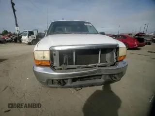 2001 Ford Super Duty F-250 XL with VIN 1FTNX20LX1EA37939, listed as a Copart auction lot 82408314 with 303,527 mi miles and Salvage Title. Bid and sale history available at carsss.com. Image 11.