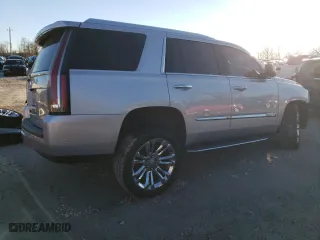 2019 Cadillac Escalade Luxury with VIN 1GYS4BKJ9KR110682, listed as a Copart auction lot 40772834 with 65,152 mi miles. Bid and sale history available at carsss.com. Image 3.