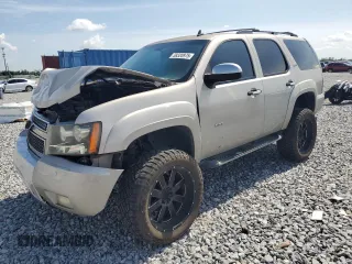 2008 Chevrolet Tahoe 1LT with VIN 1GNFC13088R203171, listed as a Copart auction lot 58320975 with 169,634 mi miles and Salvage title. Bid and sale history available at DreamBid. Image 1.