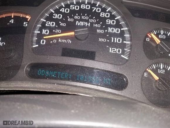 2003 Chevrolet Silverado 2500HD LS with VIN 1GCHK23173F140934, listed as a IAAI auction lot 41263369 with 101,952 mi miles. Bid and sale history available at carsss.com. Image 15.