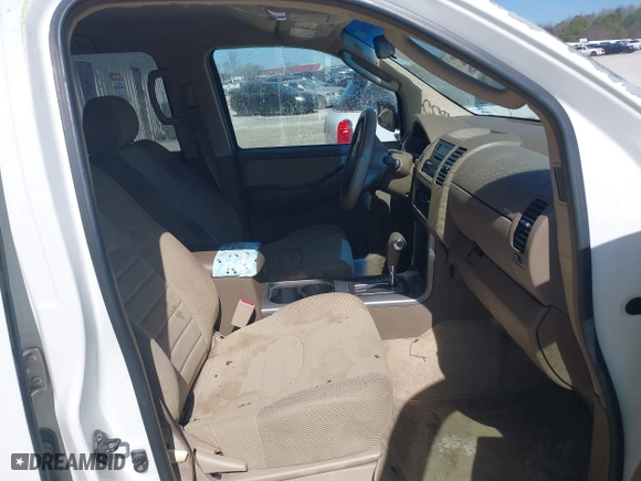 2006 Nissan Pathfinder SE with VIN 5N1AR18U16C600830, listed as a IAAI auction lot 41639635 with 252,214 mi miles. Bid and sale history available at carsss.com. Image 5.
