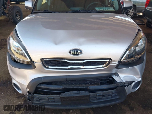 2012 Kia Soul with VIN KNDJT2A59C7400121, listed as a IAAI auction lot 42058012 with 83,059 mi miles. Bid and sale history available at carsss.com. Image 6.