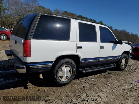 1997 GMC Yukon with VIN 1GKEK13R0VJ747359, listed as a Copart auction lot 48301095 with 272,417 mi miles and Salvage Title. Bid and sale history available at carsss.com. Image 3.