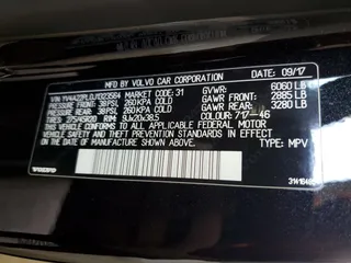 2018 Volvo XC90 Inscription z VIN YV4A22PL0J1323564, wystawiony jako Copart lot #55515825 z przebiegiem 60 535 mil mil oraz Szkoda całkowita • Salvage title. Historia ofert i sprzedaży dostępna na DreamBid. Obrazek 13.