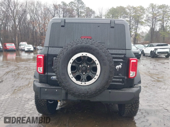 2024 Ford Bronco Big Bend с VIN 1FMDE7AH6RLA64647, выставлен на аукционе IAAI как лот 41084239 с пробегом 3 581 миль миль и . История ставок и продаж доступна на DreamBid. Изображение 16.