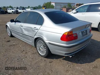 2001 BMW 3 Series 330i with VIN WBAAV53421JR78137, listed as a IAAI auction lot 42731489 with 162,849 mi miles and . Bid and sale history available at DreamBid. Image 3.