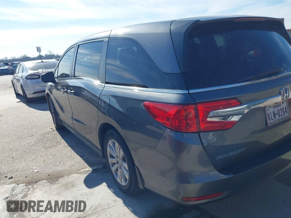 2018 Honda Odyssey LX with VIN 5FNRL6H2XJB041746, listed as a IAAI auction lot 41232936 with 119,509 mi miles. Bid and sale history available at carsss.com. Image 3.