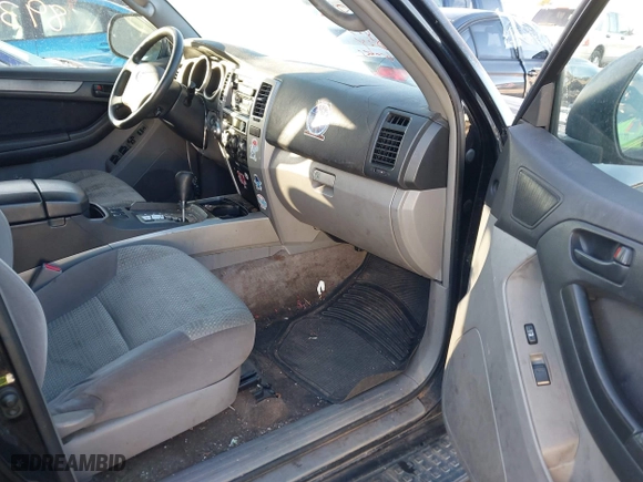 2005 Toyota 4Runner SR5 with VIN JTEBU14R658049719, listed as a IAAI auction lot 41838932 with 222,634 mi miles. Bid and sale history available at carsss.com. Image 5.