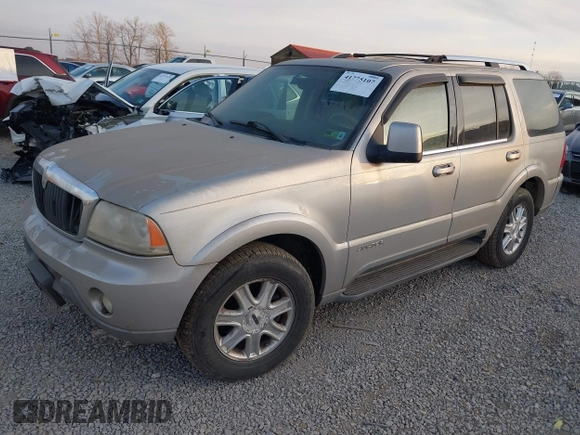 2004 Lincoln Aviator Luxury z VIN 5LMEU88H34ZJ50200, wystawiony jako IAAI lot #41775107 z przebiegiem 220 930 mil mil oraz . Historia ofert i sprzedaży dostępna na DreamBid. Obrazek 2.