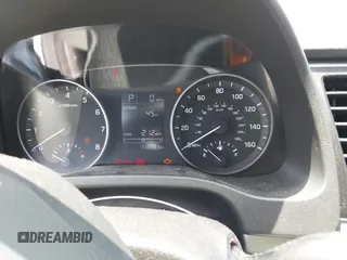 2017 Hyundai Elantra SE z VIN 5NPD74LF3HH097407, wystawiony jako IAAI lot #42216414 z przebiegiem 113 991 mil mil oraz . Historia ofert i sprzedaży dostępna na DreamBid. Obrazek 7.