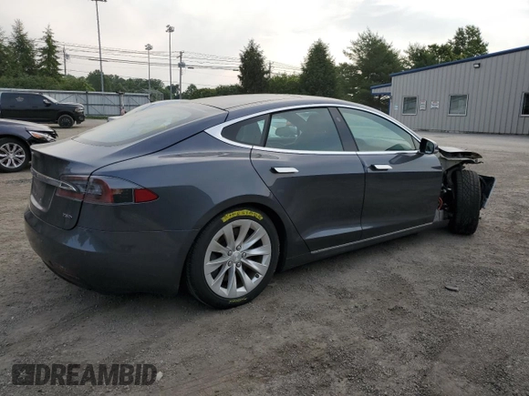 2018 Tesla Model S 75D with VIN 5YJSA1E20JF283959, listed as a Copart auction lot 59386465 with 75,078 mi miles and Salvage title. Bid and sale history available at DreamBid. Image 3.