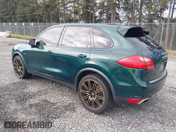 2012 Porsche Cayenne S Hybrid z VIN WP1AE2A20CLA92813, wystawiony jako IAAI lot #41916936 z przebiegiem 145 503 mil mil oraz . Historia ofert i sprzedaży dostępna na DreamBid. Obrazek 3.