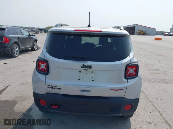 2018 Jeep Renegade Trailhawk z VIN ZACCJBCB6JPH86837, wystawiony jako IAAI lot #42394914 z przebiegiem 17 367 mil mil oraz . Historia ofert i sprzedaży dostępna na DreamBid. Obrazek 17.