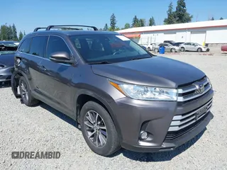 2019 Toyota Highlander SE with VIN 5TDJZRFH1KS621663, listed as a IAAI auction lot 42795299 with 83,267 mi miles and . Bid and sale history available at DreamBid. Image 1.