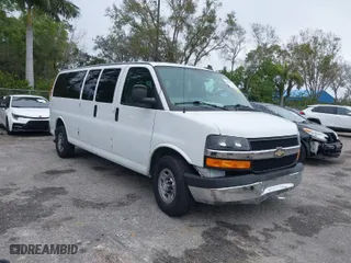 2017 Chevrolet Express Passenger LT with VIN 1GAZGPFG1H1167532, listed as a IAAI auction lot 41410767 with 87,490 mi miles. Bid and sale history available at carsss.com. Image 1.
