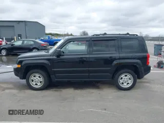 2014 Jeep Patriot Sport with VIN 1C4NJRBB4ED534026, listed as a IAAI auction lot 41850049 with 178,989 mi miles. Bid and sale history available at carsss.com. Image 14.