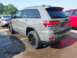 2020 Jeep Grand Cherokee Laredo z VIN 1C4RJFAG4LC262934, wystawiony jako IAAI lot #42441739 z przebiegiem 58 452 mil mil oraz . Historia ofert i sprzedaży dostępna na DreamBid. Obrazek 3.