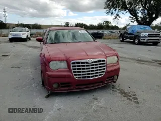 2008 Chrysler 300 C SRT-8 z VIN 2C3KA73W88H172237, wystawiony jako Copart lot #82523464 z przebiegiem 190 564 mil mil oraz Szkoda całkowita • Salvage title. Historia ofert i sprzedaży dostępna na DreamBid. Obrazek 11.