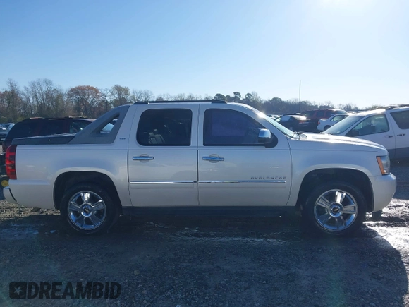 2010 Chevrolet Avalanche LTZ with VIN 3GNNCGE04AG125909, listed as a IAAI auction lot 41666145 with 92,395 mi miles and . Bid and sale history available at DreamBid. Image 13.