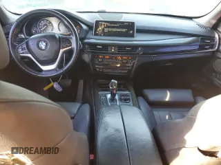 2014 BMW X5 xDrive50i z VIN 5UXKR6C57E0C03016, wystawiony jako Copart lot #50720775 z przebiegiem 131 958 mil mil oraz Czysty tytuł • Clean title. Historia ofert i sprzedaży dostępna na DreamBid. Obrazek 8.