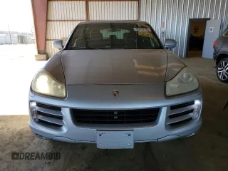 2009 Porsche Cayenne z VIN WP1AA29PX9LA02636, wystawiony jako Copart lot #50229185 z przebiegiem 133 885 mil mil oraz Szkoda całkowita • Salvage title. Historia ofert i sprzedaży dostępna na DreamBid. Obrazek 5.