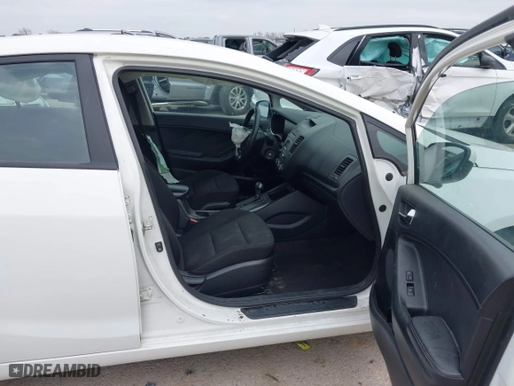 2016 Kia Forte LX with VIN KNAFK4A63G5576853, listed as a IAAI auction lot 41932765 with 77,655 mi miles. Bid and sale history available at carsss.com. Image 5.