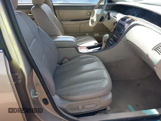 2001 Toyota Avalon XL with VIN 4T1BF28B81U186479, listed as a IAAI auction lot 41737898 with 172,523 mi miles and . Bid and sale history available at DreamBid. Image 5.