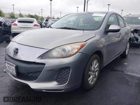 2013 Mazda 3 i Touring z VIN JM1BL1VP9D1776008, wystawiony jako IAAI lot #42185317 z przebiegiem 174 085 mil mil oraz . Historia ofert i sprzedaży dostępna na DreamBid. Obrazek 2.