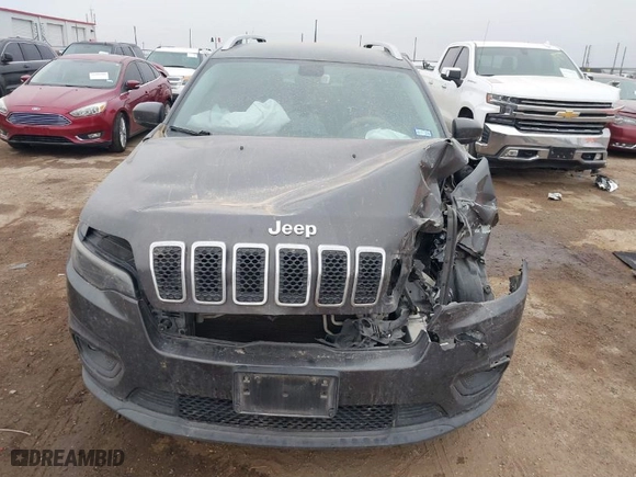 2019 Jeep Cherokee Latitude Plus with VIN 1C4PJLLB0KD241062, listed as a IAAI auction lot 41538152 with 104,374 mi miles. Bid and sale history available at carsss.com. Image 12.