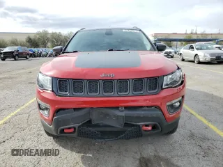 2017 Jeep Compass Trailhawk z VIN 3C4NJDDB8HT668097, wystawiony jako Copart lot #51618075 z przebiegiem 70 612 mil mil oraz Szkoda całkowita • Salvage title. Historia ofert i sprzedaży dostępna na DreamBid. Obrazek 5.