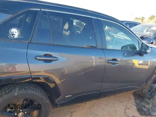 2020 Toyota RAV4 Hybrid XSE with VIN JTME6RFV5LD502382, listed as a IAAI auction lot 41832450 with 55,726 mi miles. Bid and sale history available at carsss.com. Image 13.