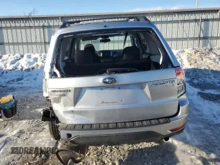 2013 Subaru Forester 2.5X Premium with VIN JF2SHADC2DH433260, listed as a Copart auction lot 41915785 with 60,063 mi miles and Clean Title. Bid and sale history available at carsss.com. Image 6.