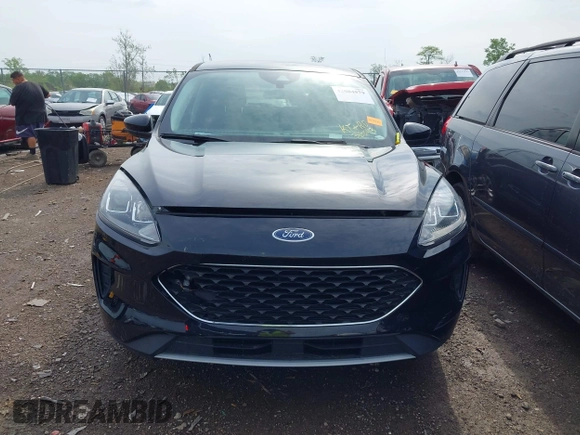 2021 Ford Escape SE с VIN 1FMCU0G65MUB10368, выставлен на аукционе IAAI как лот 42084579 с пробегом 36 043 миль миль и . История ставок и продаж доступна на DreamBid. Изображение 12.