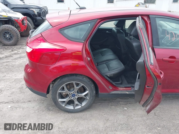 2014 Ford Focus SE z VIN 1FADP3K26EL412058, wystawiony jako IAAI lot #42367220 z przebiegiem 119 568 mil mil oraz . Historia ofert i sprzedaży dostępna na DreamBid. Obrazek 8.