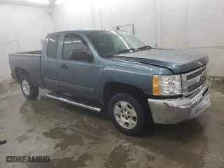2013 Chevrolet Silverado 1500 LT with VIN 1GCRCSE08DZ110640, listed as a Copart auction lot 52442555 with 78,791 mi miles and Salvage Title. Bid and sale history available at carsss.com. Image 4.