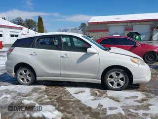 2006 Toyota Matrix STD z VIN 2T1LR32E96C555069, wystawiony jako IAAI lot #41878286 z przebiegiem 143 292 mil mil oraz . Historia ofert i sprzedaży dostępna na DreamBid. Obrazek 14.