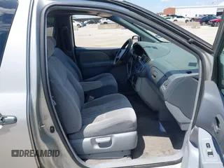 2003 Toyota Sienna CE z VIN 4T3ZF19C53U508778, wystawiony jako IAAI lot #42086544 z przebiegiem 236 152 mil mil oraz . Historia ofert i sprzedaży dostępna na DreamBid. Obrazek 5.