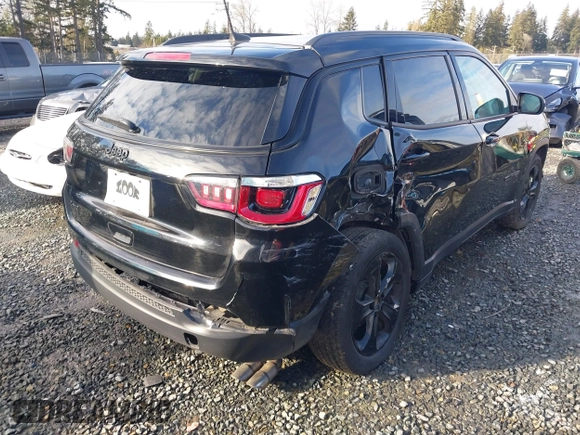 2020 Jeep Compass Latitude z VIN 3C4NJDBB6LT164241, wystawiony jako IAAI lot #41502823 z przebiegiem 75 314 mil mil oraz . Historia ofert i sprzedaży dostępna na DreamBid. Obrazek 4.