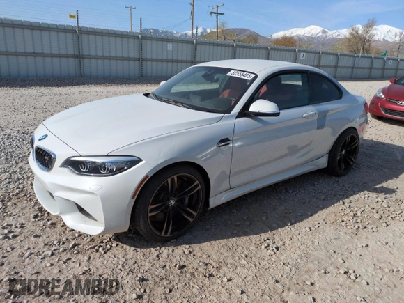 2018 BMW M2 z VIN WBS1J5C59J7B70092, wystawiony jako Copart lot #52558485 z przebiegiem 2 614 mil mil oraz Szkoda całkowita • Salvage title. Historia ofert i sprzedaży dostępna na DreamBid. Obrazek 1.