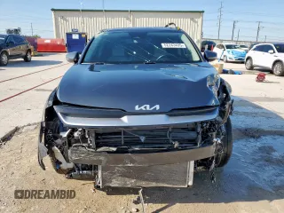 2023 Kia Sportage EX z VIN 5XYK33AF0PG026185, wystawiony jako Copart lot #52243495 z przebiegiem 58 019 mil mil oraz Nie do naprawy • Non repairable. Historia ofert i sprzedaży dostępna na DreamBid. Obrazek 5.