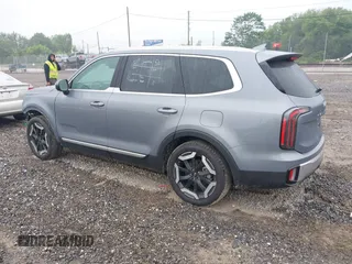 2024 Kia Telluride EX with VIN 5XYP34GC8RG493124, listed as a IAAI auction lot 42438819 with 20,320 mi miles and . Bid and sale history available at DreamBid. Image 3.
